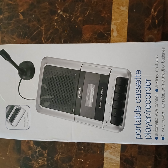 JENSEN Portable Cassette Player Recorder - Black - Picture 1 of 3
